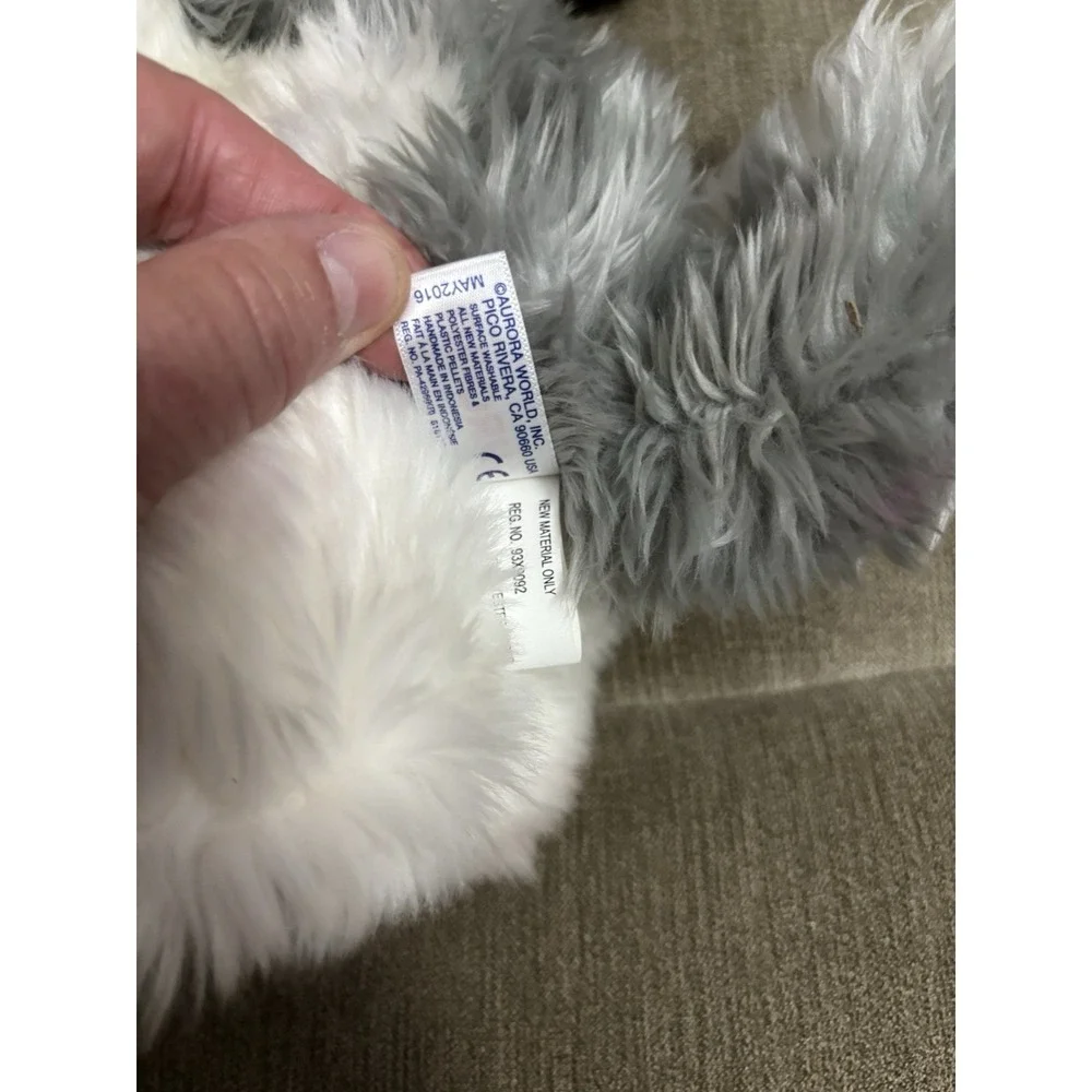 Aurora Gray White Wolf 12